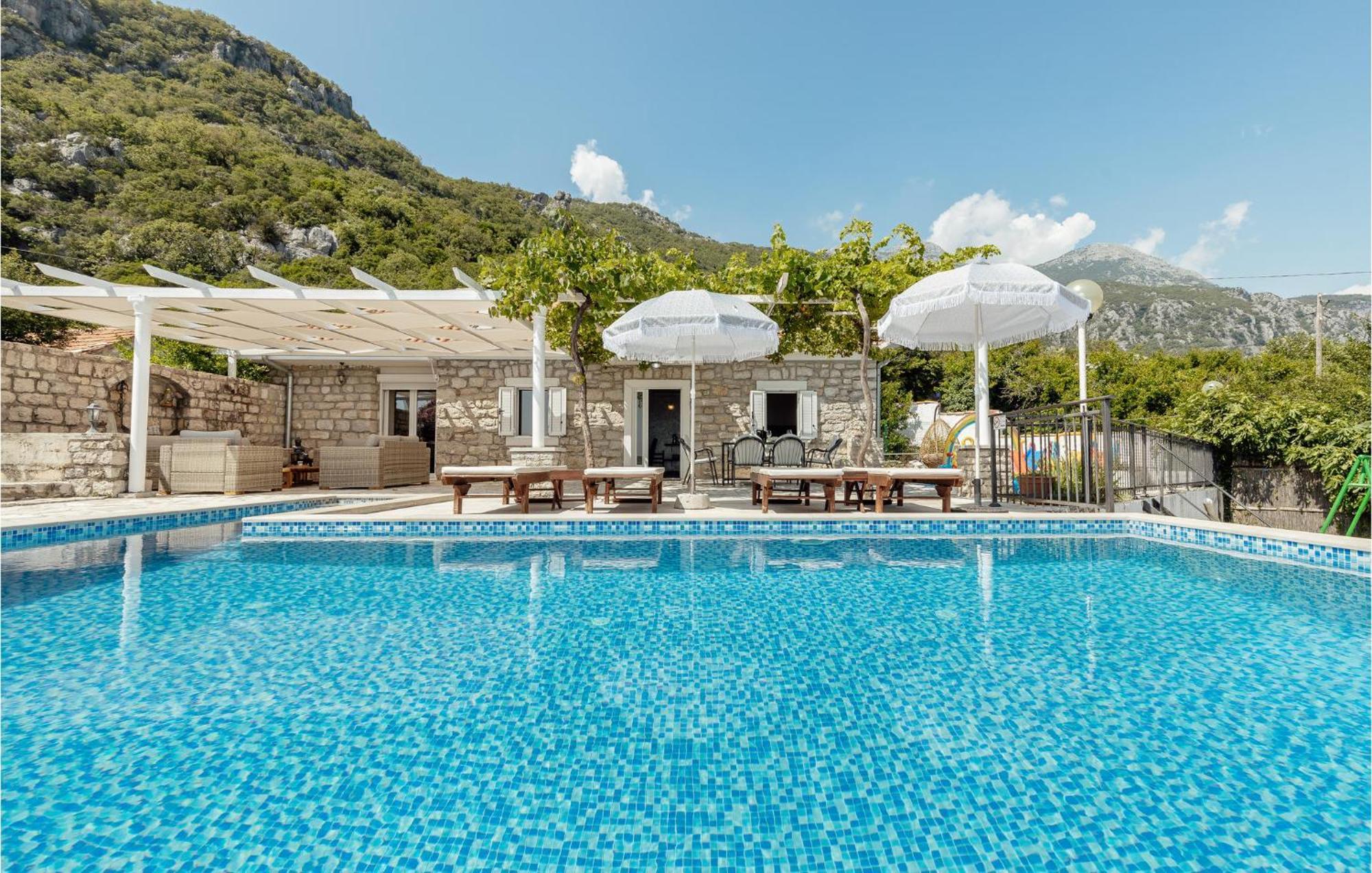 Amazing Home In Herceg Novi With House Sea View Exterior foto